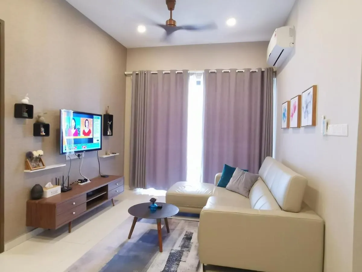 5 Star Resort At Danga Bay 碧桂园 金海湾 contacts